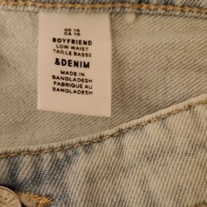H&M Boyfriend Blue Jean Capri Pants